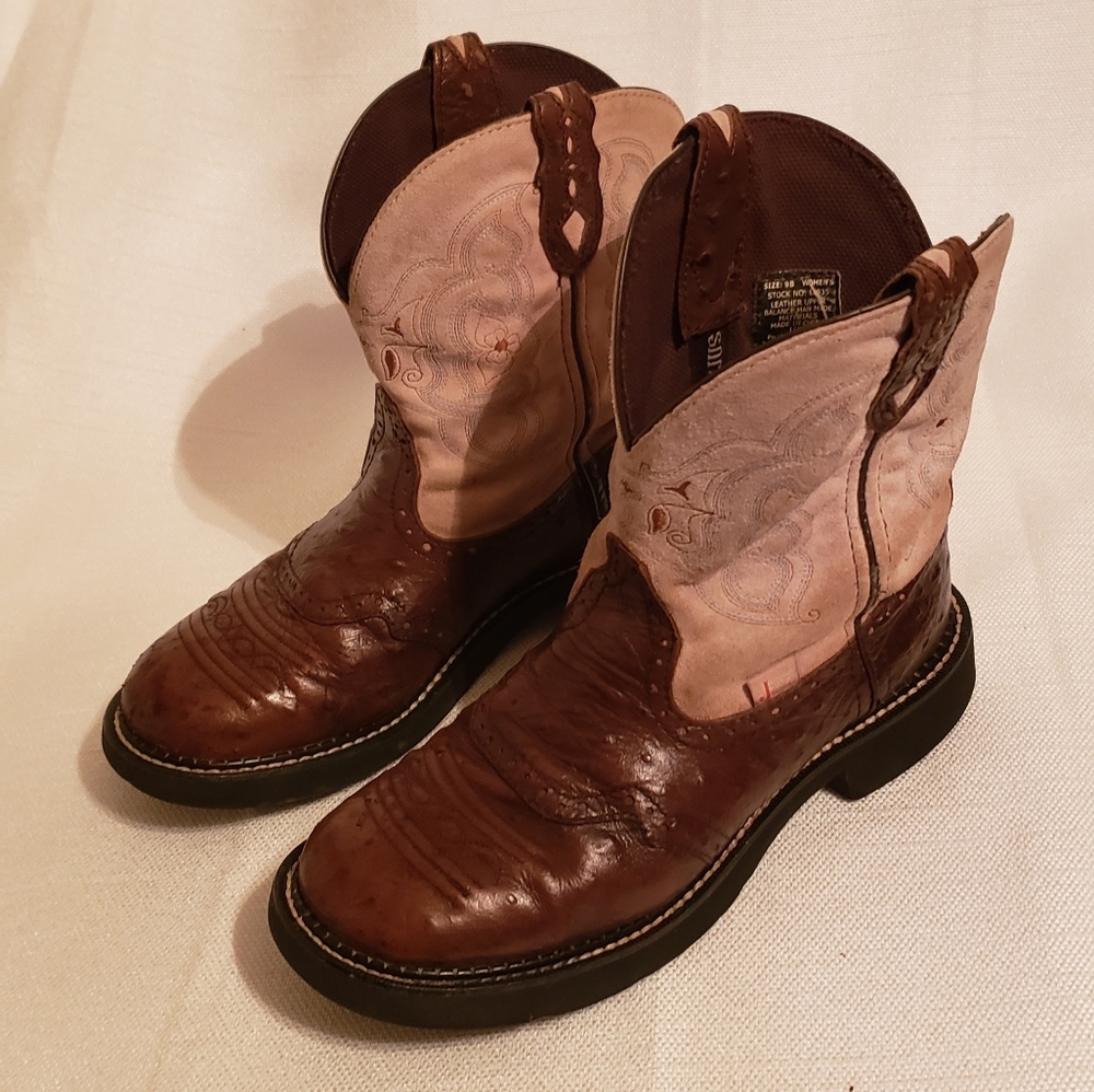 Justin gypsy round toe boot